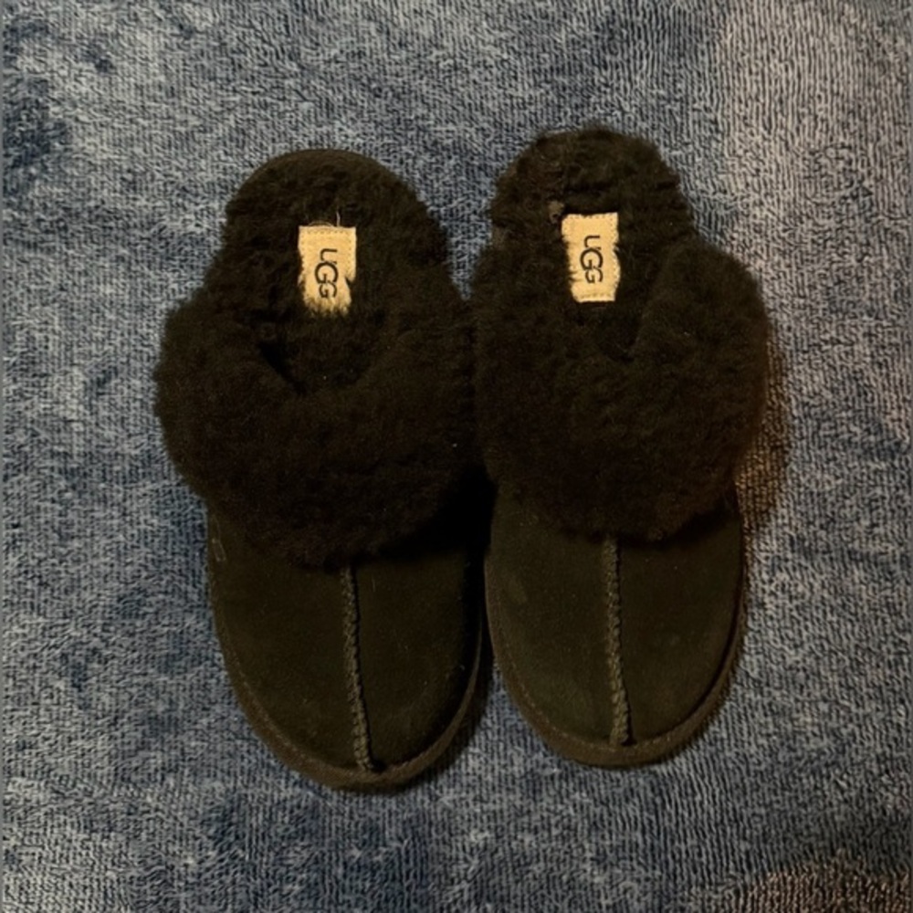 UGG Kids Black Cozy Slippers